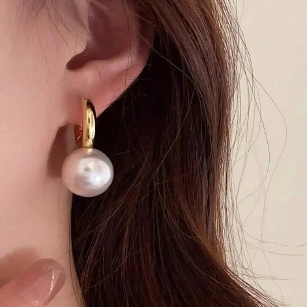 Fashion Faux Pearl Decor Hoop Earrings